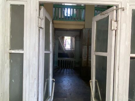 1 otaqlı köhnə tikili - Elmlər Akademiyası m. - 30 m²
