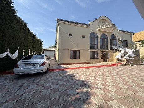 10 otaqlı həyət evi/bağ evi - Bülbülə q. - 408 m²
