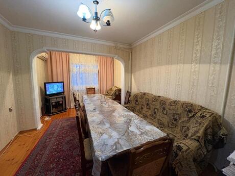 2 otaqlı köhnə tikili - Massiv G q. - 65 m²