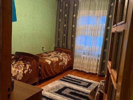 2 otaqlı köhnə tikili - Massiv G q. - 65 m²