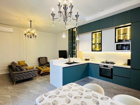 4 otaqlı həyət evi/bağ evi - Mərdəkan q. - 200 m²