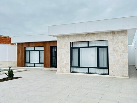 4 otaqlı həyət evi/bağ evi - Mərdəkan q. - 200 m²