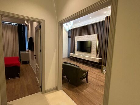2 otaqlı yeni tikili - Nəsimi r. - 83 m²