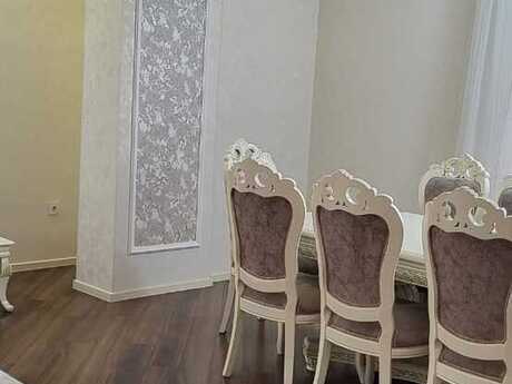 4 otaqlı yeni tikili - Əhmədli q. - 145 m²