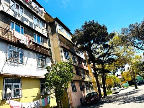 1 otaqlı köhnə tikili - Bakıxanov q. - 40 m²