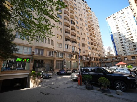 7 otaqlı ofis - 28 May m. - 300 m²