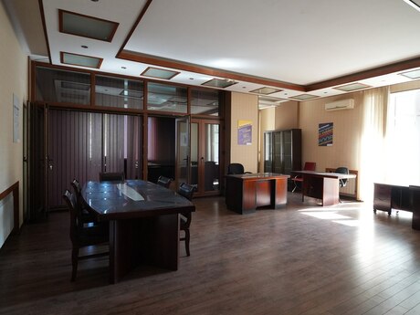 7 otaqlı ofis - 28 May m. - 300 m²