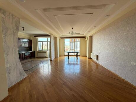 3 otaqlı yeni tikili - İnşaatçılar m. - 135 m²