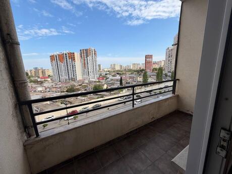 3 otaqlı yeni tikili - İnşaatçılar m. - 135 m²