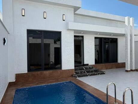 4 otaqlı həyət evi/bağ evi - Mərdəkan q. - 160 m²
