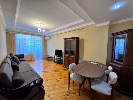 2 otaqlı yeni tikili - 8 Noyabr m. - 100 m²