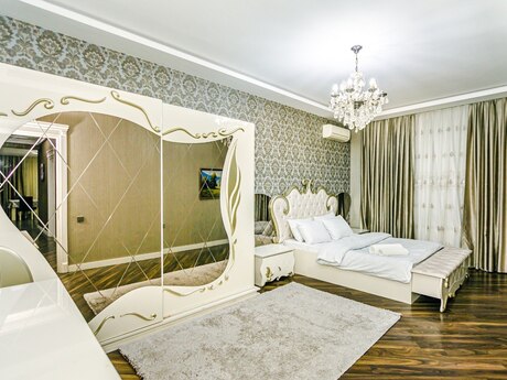 6 otaqlı həyət evi/bağ evi - Badamdar q. - 230 m²