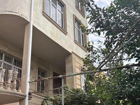 5 otaqlı həyət evi/bağ evi - Badamdar q. - 500 m²