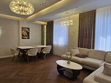 3-комн. новостройка - м. Нариман Нариманов - 122 м²