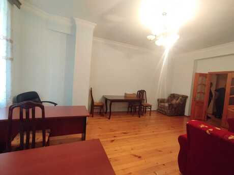 3 otaqlı yeni tikili - Şah İsmayıl Xətai m. - 130 m²