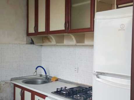 2 otaqlı köhnə tikili - Memar Əcəmi m. - 47 m²