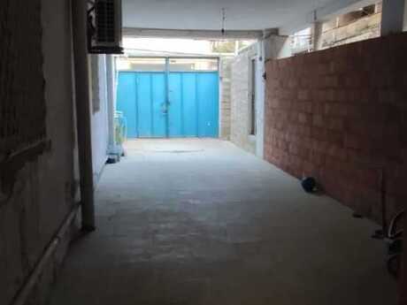 9 otaqlı həyət evi/bağ evi - Bakıxanov q. - 180 m²