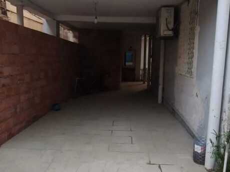 9 otaqlı həyət evi/bağ evi - Bakıxanov q. - 180 m²