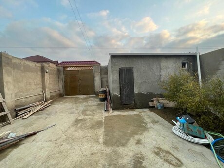 4 otaqlı həyət evi/bağ evi - Savalan q. - 172 m²