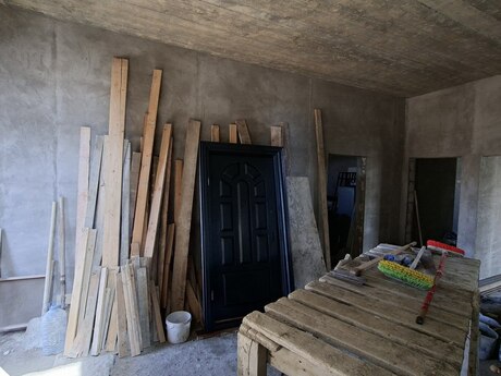 7 otaqlı həyət evi/bağ evi - Azadlıq Prospekti m. - 300 m²