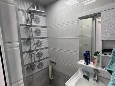2 otaqlı köhnə tikili - Lökbatan q. - 50 m²