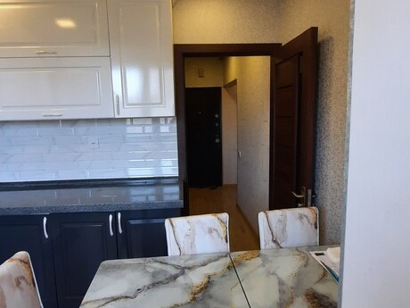 2 otaqlı köhnə tikili - 8-ci mikrorayon q. - 65 m²