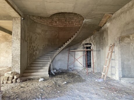 12 otaqlı həyət evi/bağ evi - Həzi Aslanov m. - 200 m²