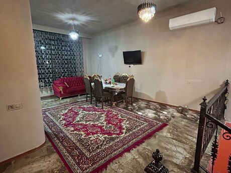 5 otaqlı həyət evi/bağ evi - Gəncə - 390 m²