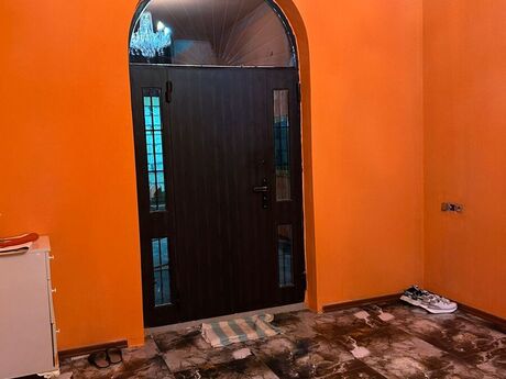 5 otaqlı həyət evi/bağ evi - Gəncə - 390 m²
