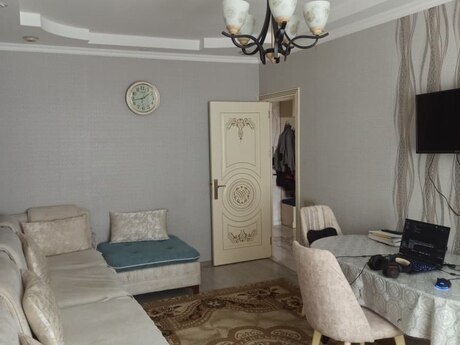 3 otaqlı köhnə tikili - Xalqlar Dostluğu m. - 66 m²