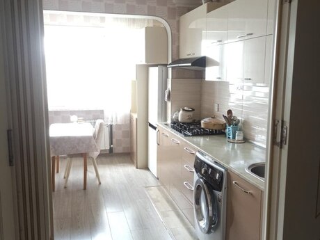 3 otaqlı köhnə tikili - Xalqlar Dostluğu m. - 66 m²