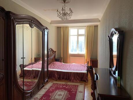 4 otaqlı yeni tikili - Azadlıq Prospekti m. - 180 m²