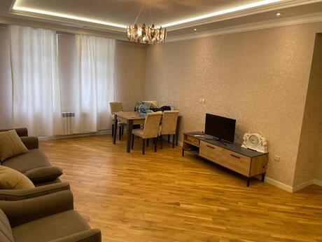 Elan №6120604 - Bakı, Nərimanov r., 3 otaqlı, 150 m², 7/17 mərtəbə
