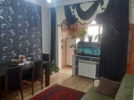 3 otaqlı köhnə tikili - Memar Əcəmi m. - 55 m²