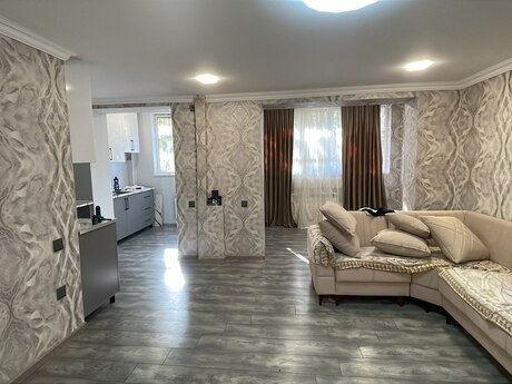 2 otaqlı köhnə tikili - Azadlıq Prospekti m. - 54 m²