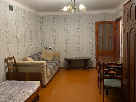 1 otaqlı köhnə tikili - Elmlər Akademiyası m. - 32 m²