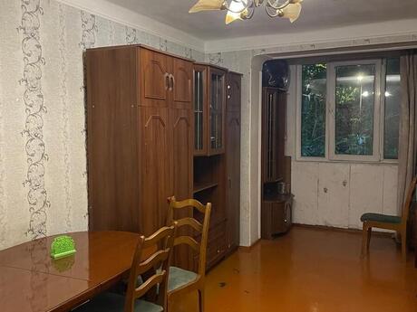 1 otaqlı köhnə tikili - Elmlər Akademiyası m. - 32 m²