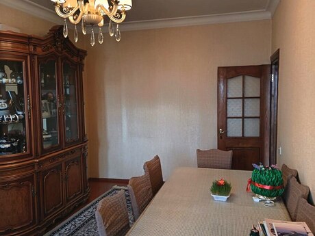 4 otaqlı köhnə tikili - Azadlıq Prospekti m. - 110 m²