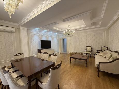 4 otaqlı yeni tikili - 28 May m. - 185 m²