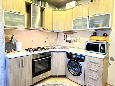 2 otaqlı köhnə tikili - 9-cu mikrorayon q. - 60 m²