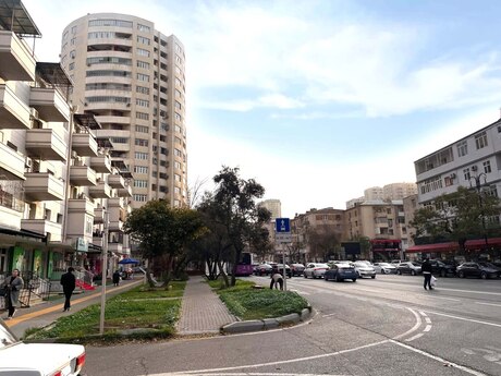 3 otaqlı köhnə tikili - Elmlər Akademiyası m. - 80 m²