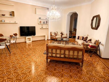 4 otaqlı köhnə tikili - Səbail r. - 160 m²