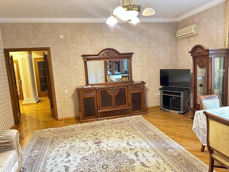 3 otaqlı yeni tikili - Elmlər Akademiyası m. - 130 m²