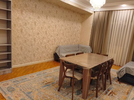 2 otaqlı yeni tikili - 8-ci mikrorayon q. - 105 m²