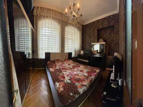 3 otaqlı köhnə tikili - 28 May m. - 80 m²