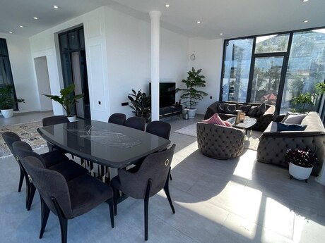 4 otaqlı həyət evi/bağ evi - Buzovna q. - 250 m²