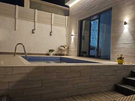 5 otaqlı həyət evi/bağ evi - Şüvəlan q. - 150 m²