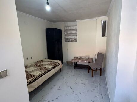 1 otaqlı həyət evi/bağ evi - Bayıl q. - 15 m²