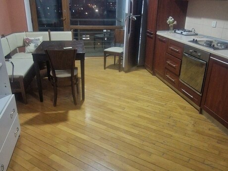 3 otaqlı yeni tikili - 28 May m. - 136 m²