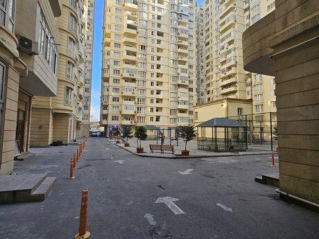 3 otaqlı yeni tikili - 8 Noyabr m. - 100 m²